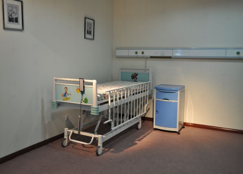 تخت بیمارستان کودکان بیمارستان چند تابع با چهار موتور