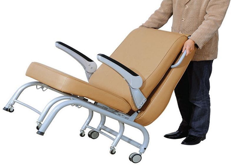 صندلی خوابانده خوابانده پزشکی / صندلی چرخدار صندلی گرم برای مراقبت از شخص